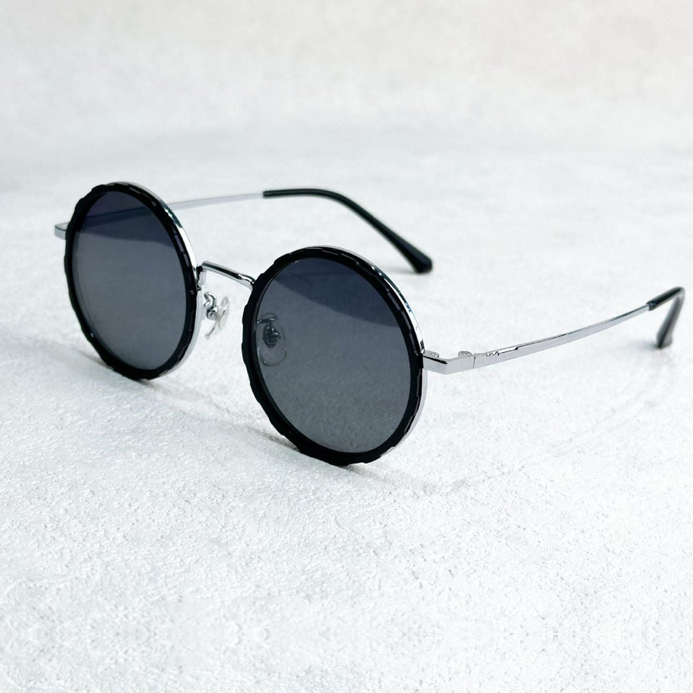 Classic Round Polarized Shades with Adjustable Tint