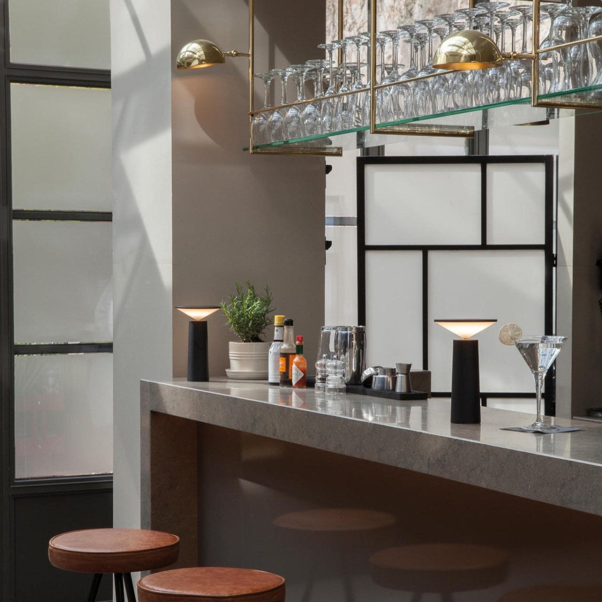 Befez | Slim LED Table Lamp Stylish Adjustable Light