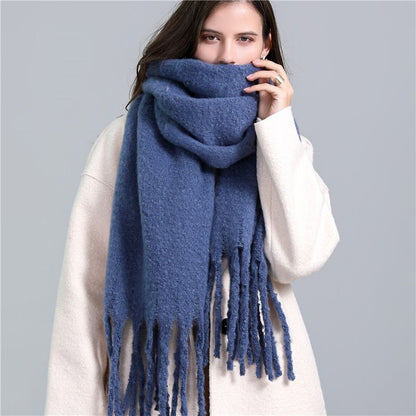 Soft Plaid Scarf – Warm Winter Fashion Accessory