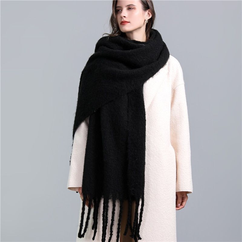 Soft Plaid Scarf – Warm Winter Fashion Accessory