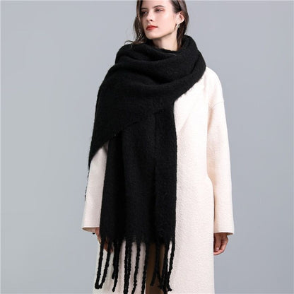Soft Plaid Scarf – Warm Winter Fashion Accessory