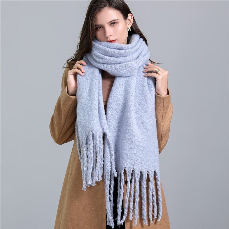 Soft Plaid Scarf – Warm Winter Fashion Accessory