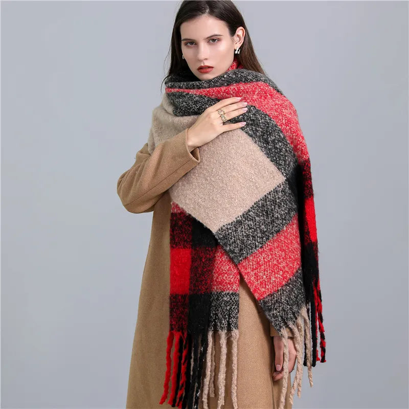 Soft Plaid Scarf – Warm Winter Fashion Accessory