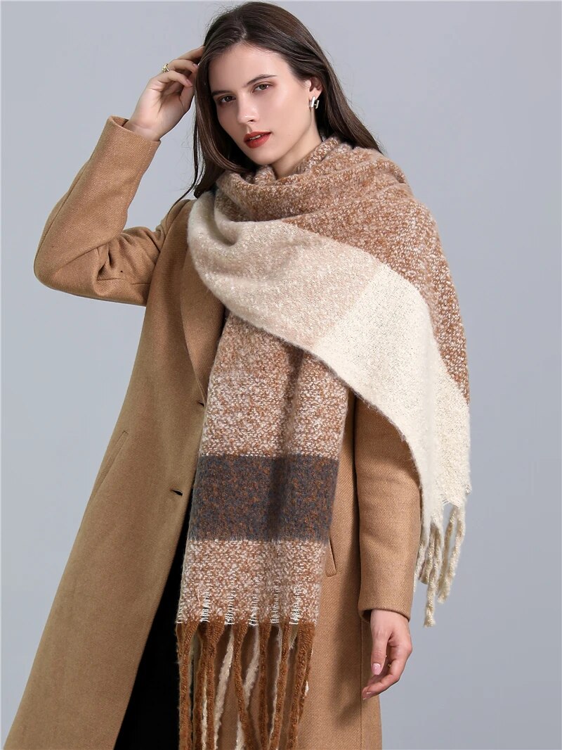 Soft Plaid Scarf – Warm Winter Fashion Accessory