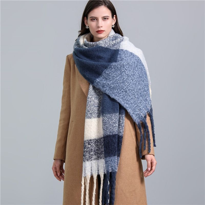 Soft Plaid Scarf – Warm Winter Fashion Accessory