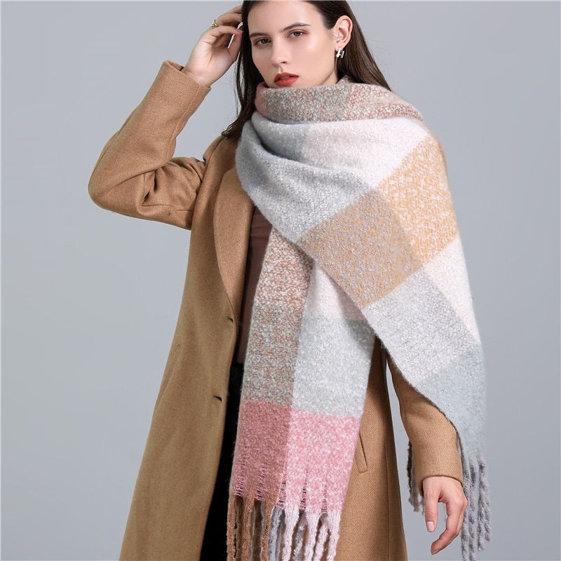 Soft Plaid Scarf – Warm Winter Fashion Accessory