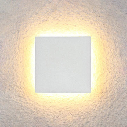 Sleek Contemporary Outdoor LED Wall Light Metal
