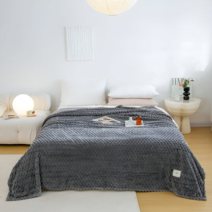 Soft Plush Microfleece Blanket for Cozy Warmth