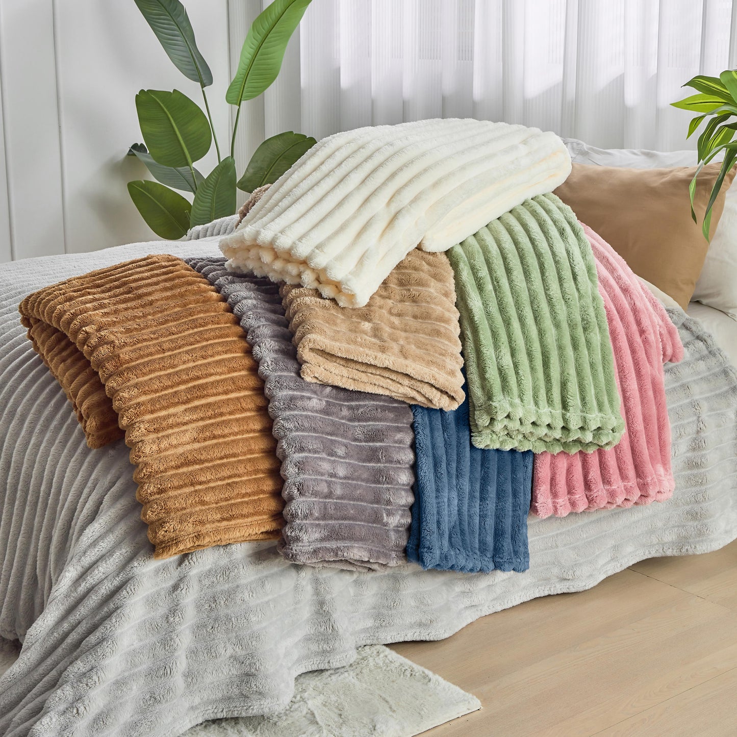 Soft Plush Fleece Blanket Twin Set
