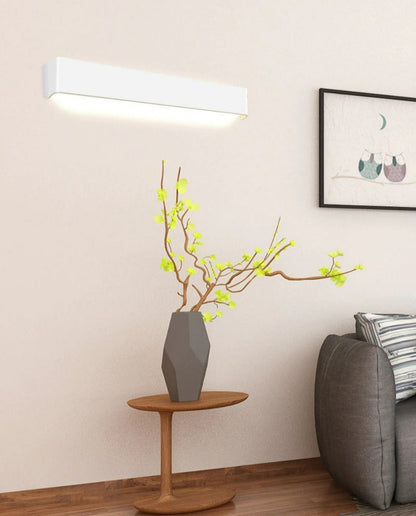 Stylish LED Wall Light - Perfect for Any Room