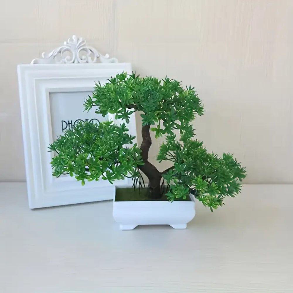 Small Realistic Bonsai Tree Office Decoration