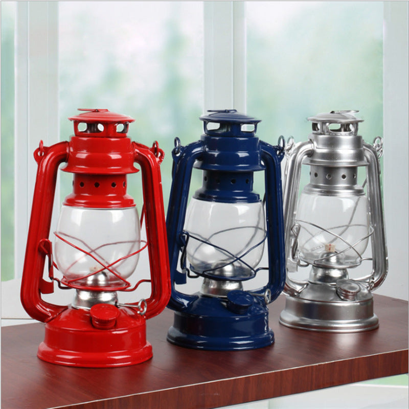 Retro Style Portable Oil Lantern Light