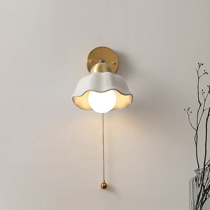 Versatile Adjustable Wall Light Fixture
