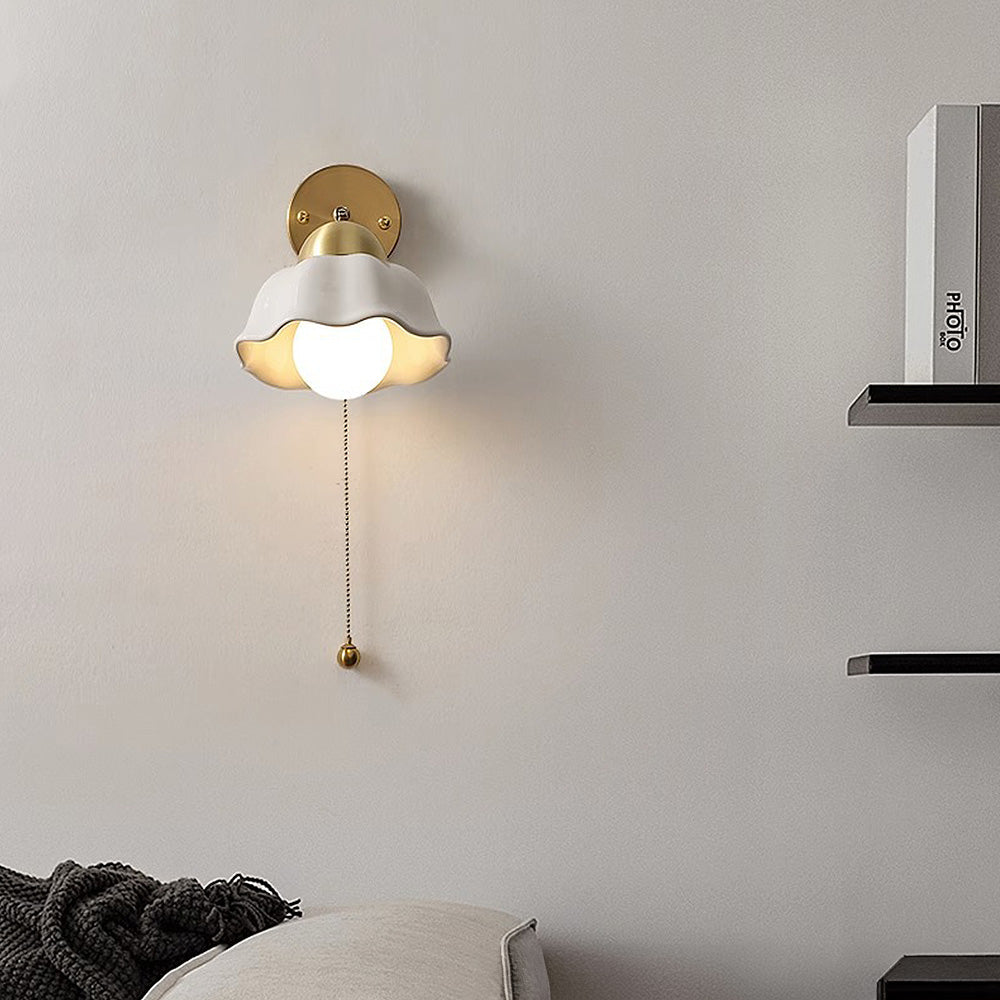 Versatile Adjustable Wall Light Fixture