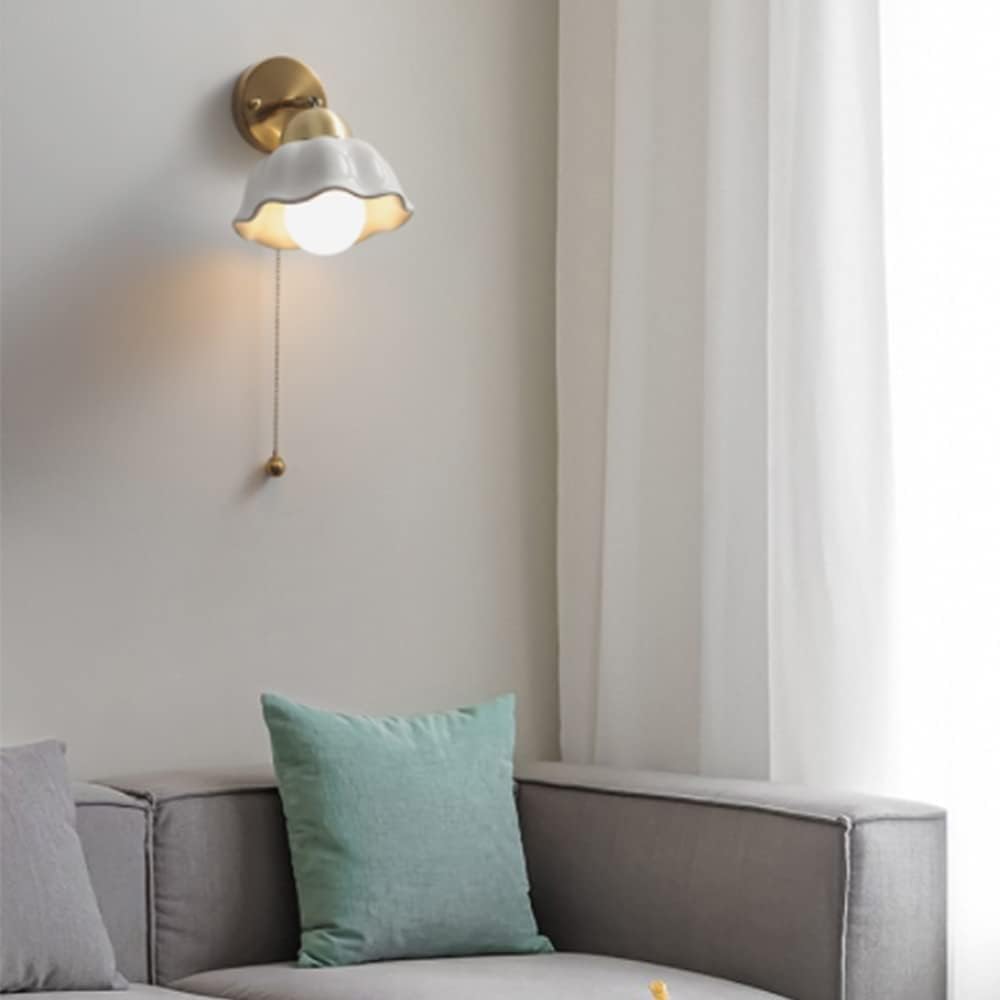 Versatile Adjustable Wall Light Fixture