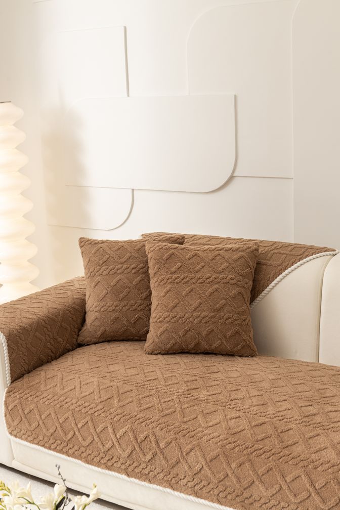 Fitted One-Piece Couch Cover