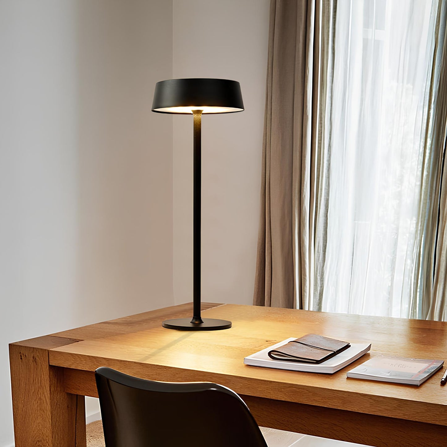 Befez | Slim Contemporary Desk Lamp