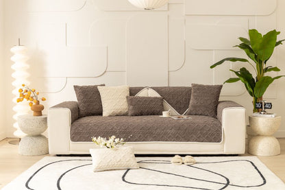Fitted One-Piece Couch Cover