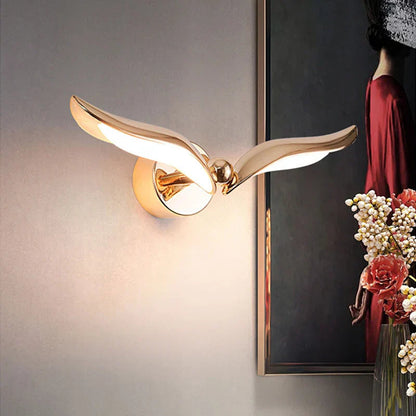 Soft Seagull Table Lamp