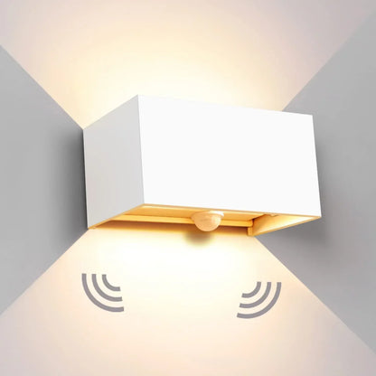 Motion Sensor Garden Lamp