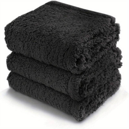 Cozy Plush Dog Blankets – Warm Fuzzy Throw