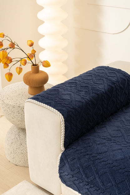 Fitted One-Piece Couch Cover