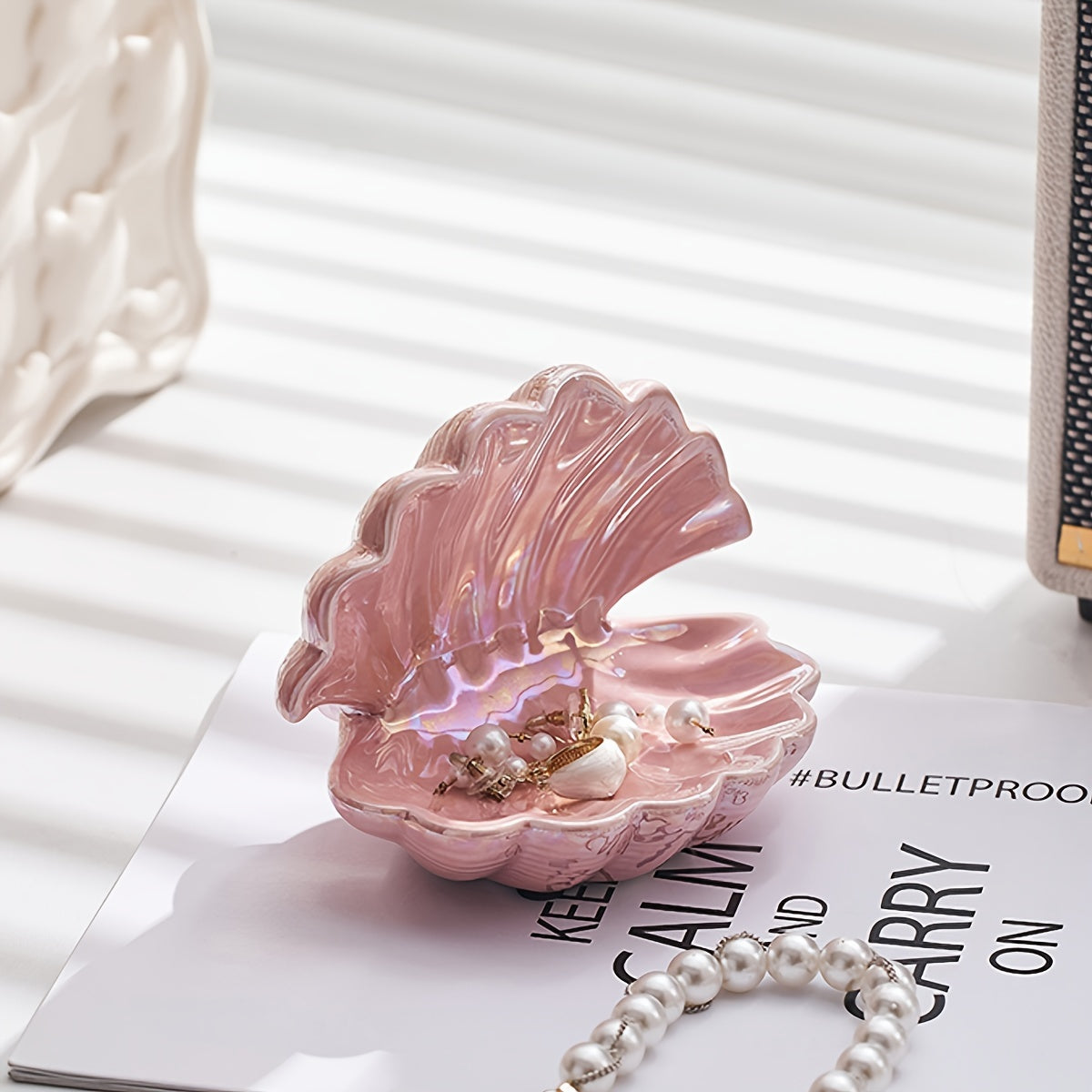 Delicate White Ceramic Jewelry Holder