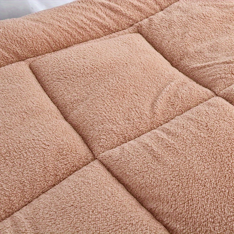 Soft Plush Fleece Blanket for All Seasons