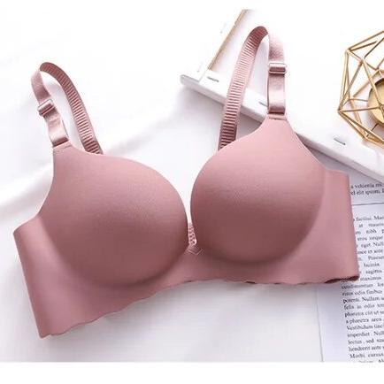 Comfortable Seamless Bra for a Flawless Fit