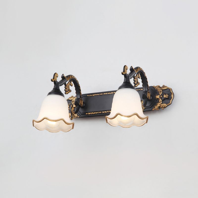 Traditional Style Wall Light with Antique Look - Befez