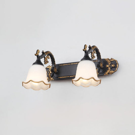 Traditional Style Wall Light with Antique Look - Befez