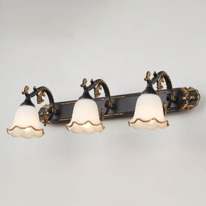 Traditional Style Wall Light with Antique Look