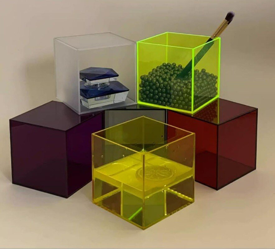 Clear Plastic Storage Container with Transparent Lid