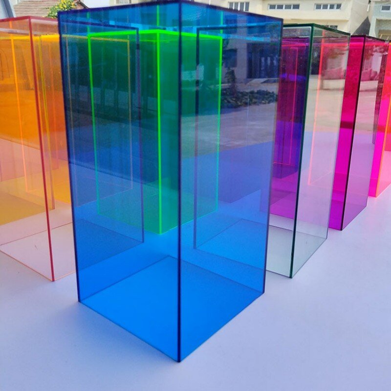 Clear Plastic Storage Container with Transparent Lid
