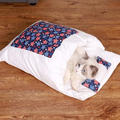 Cozy Kitty Bedding Bag