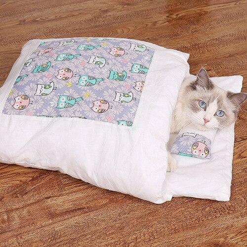 Cozy Kitty Bedding Bag