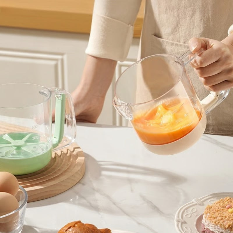 All-in-One Mixing Measuring Cup