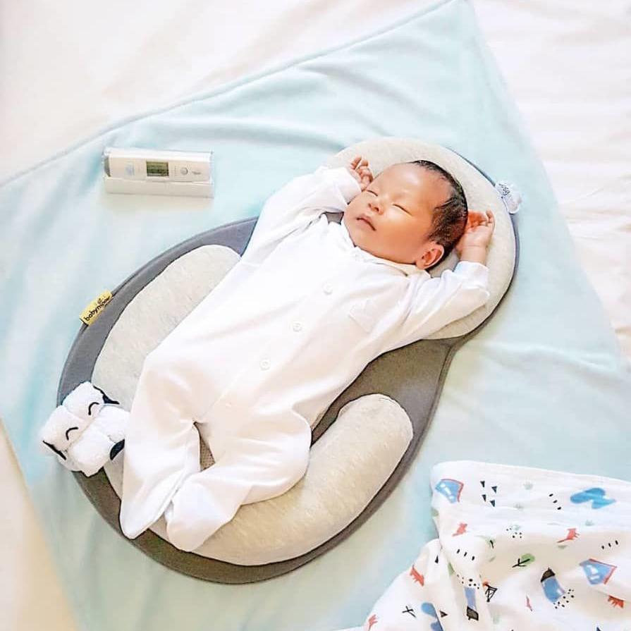 Compact Folding Baby Bed