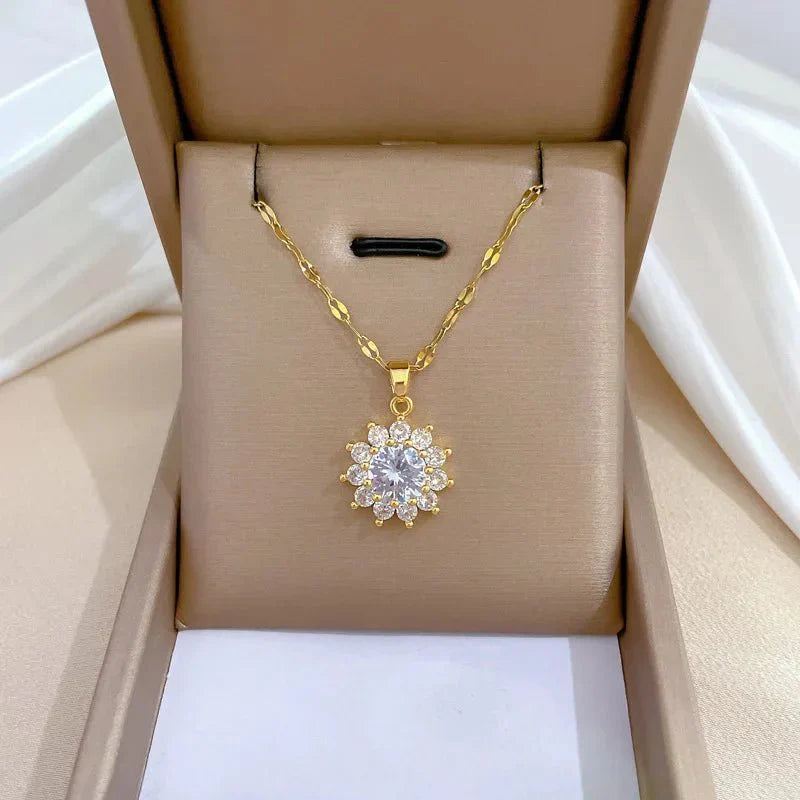 Beautiful Flower Pendant Necklace Set - Befez