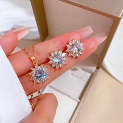 Beautiful Flower Pendant Necklace Set