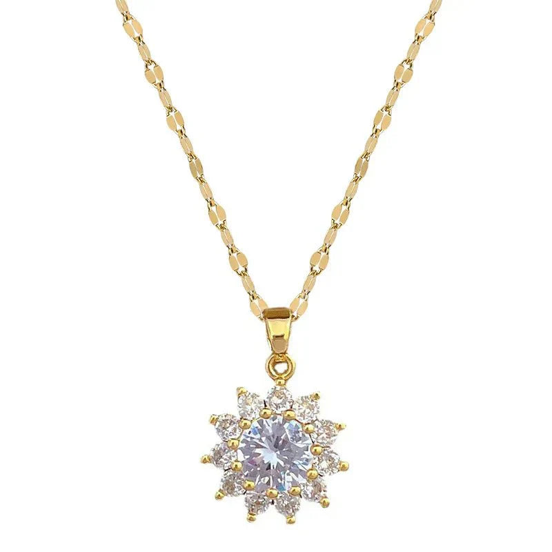Beautiful Flower Pendant Necklace Set