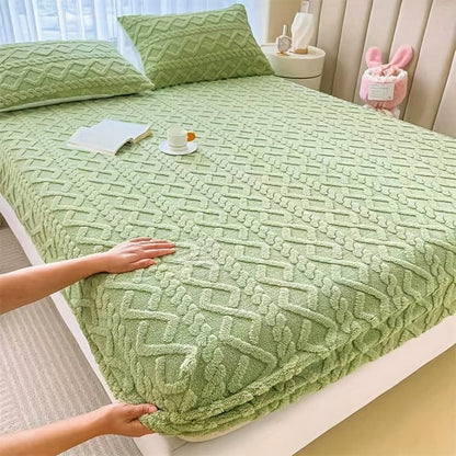 Cozy Plush Blanket for All Seasons Sleep