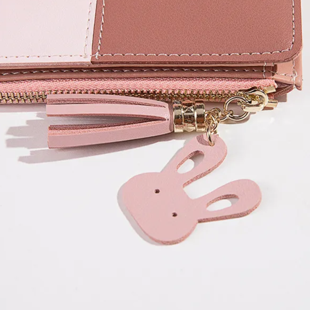 Small Purse with Fashionable Fringe Detail