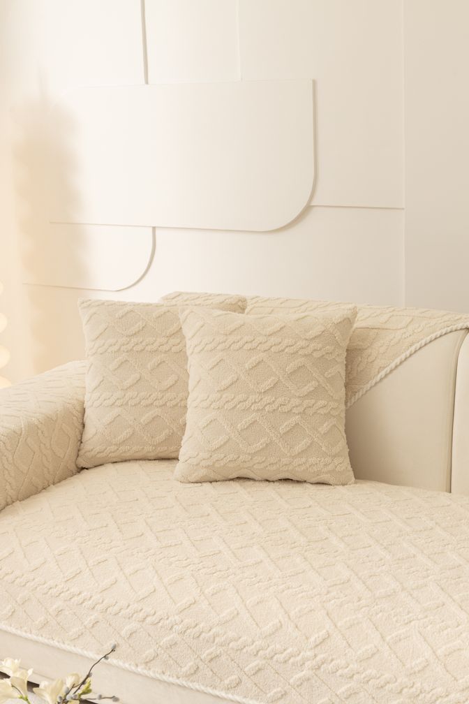 Fitted One-Piece Couch Cover