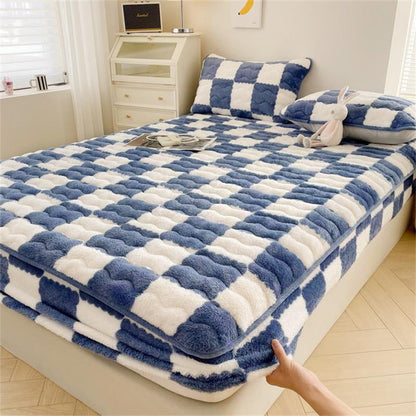 Cozy Plush Blanket for All Seasons Sleep