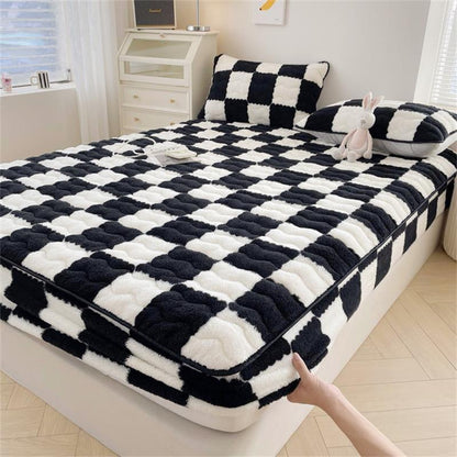 Cozy Plush Blanket for All Seasons Sleep