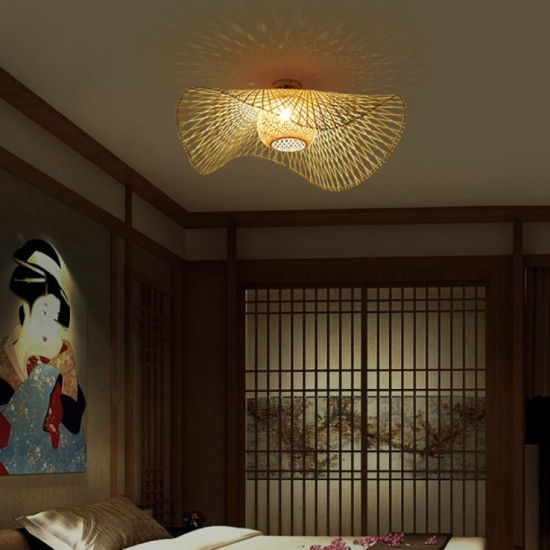 Traditional Woven Pendant Light in Natural Rattan Style