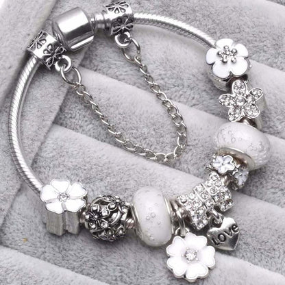 Beautiful Flower Silver Charm Bracelet for Women
