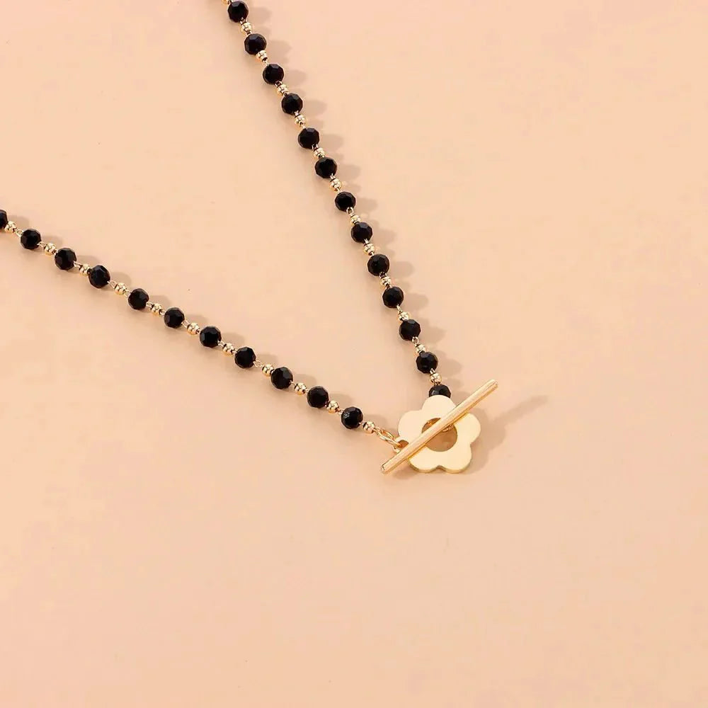 Delicate Floral Pendant Choker Necklace