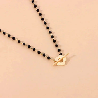 Delicate Floral Pendant Choker Necklace